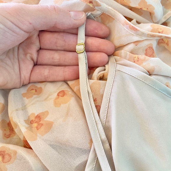 Women’s Paper Crown long floral formal dress with adjustable lining/slip - Picture 4 of 8